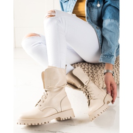 TRENDI Trapperi înalți clasici bej 2 TRENDI Trapperi înalți clasici bej 2