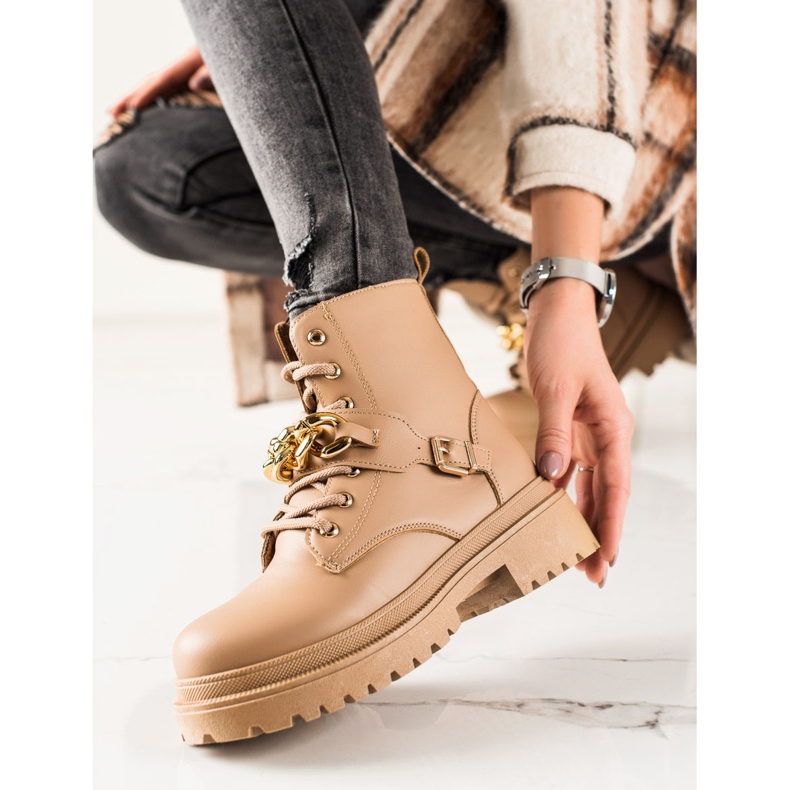 TRENDI Lucrători confortabili în modă bej 1