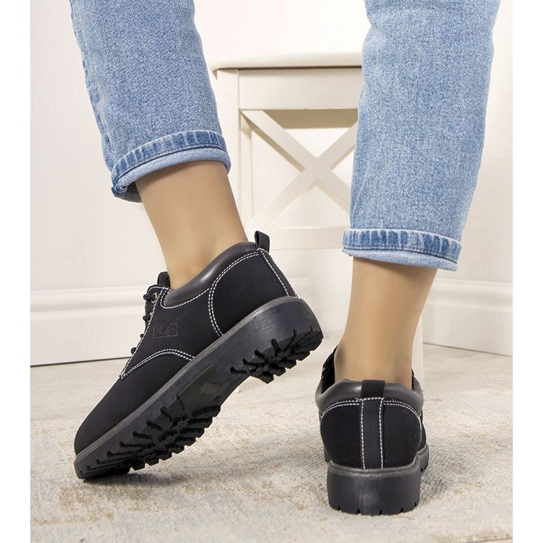 Pantofi negri pe o talpă Pelland groasă negru 1