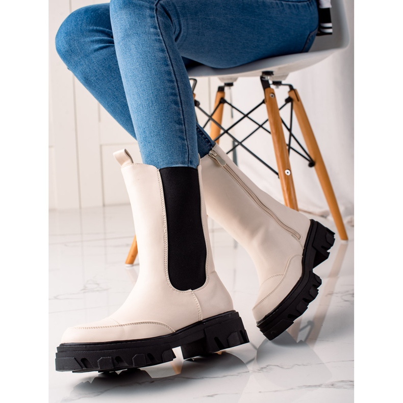 Small Swan Cizme înalte pe platformă bej 1