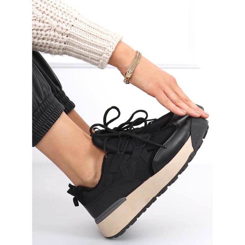 Pantofi sport izolați Homii Black negru 2 Pantofi sport izolați Homii Black negru 2