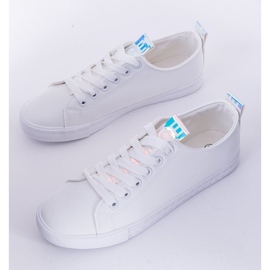 Tenisi albi de la Valerie 1