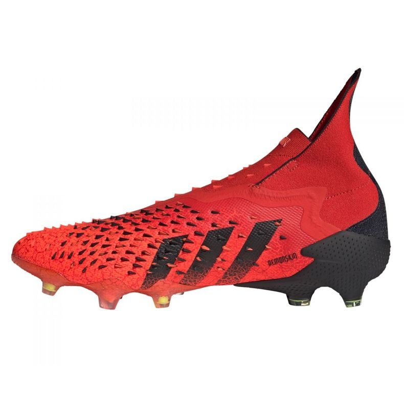 Ghete de fotbal Adidas Predator Freak + Fg M FY6238 portocale si rosii 1