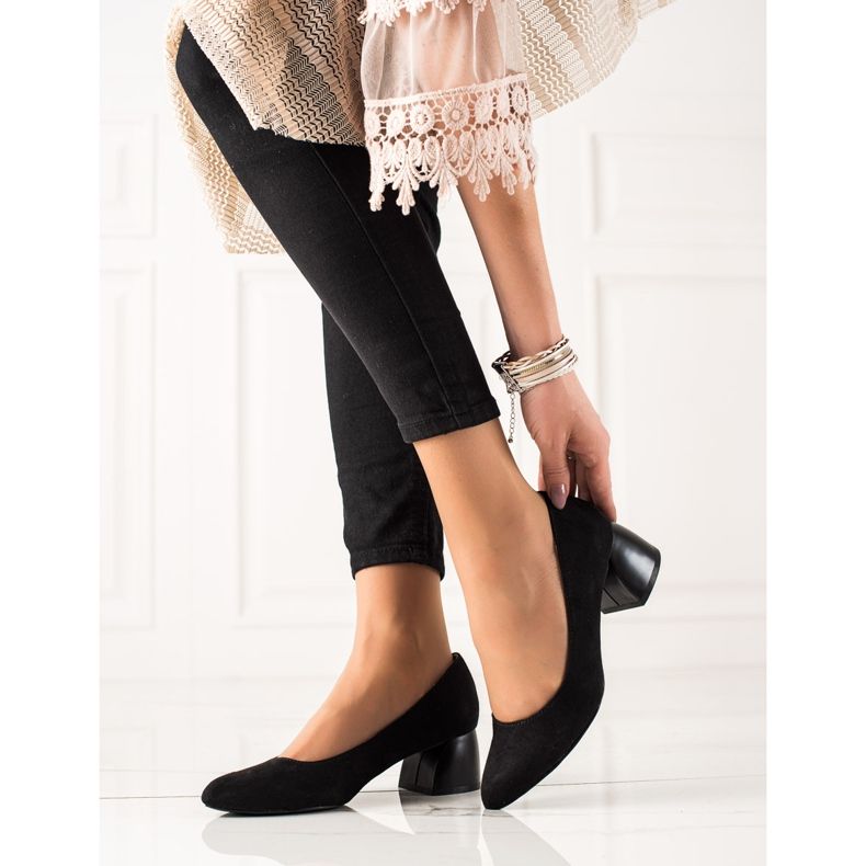 M.Daszyński Pompe negre pe tocuri joase negru 2