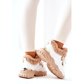 PM1 Pantofi sport izolați din piele alb și bej strălucitor 3