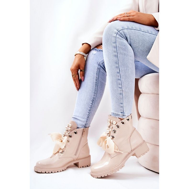 PL4 Lucratori Calzi Lacuiti Cu Perle Bej 2