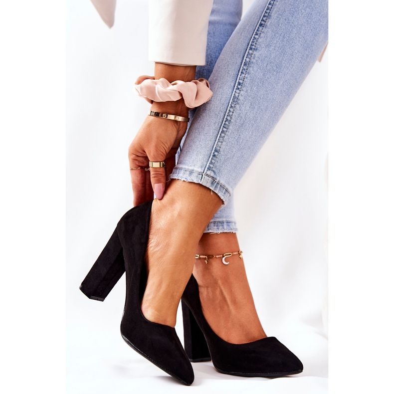 WS1 Pompe din piele intoarsa pe o bara neagra Valoris negru 1