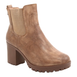 Cizme bej pe postul Auger maro 1