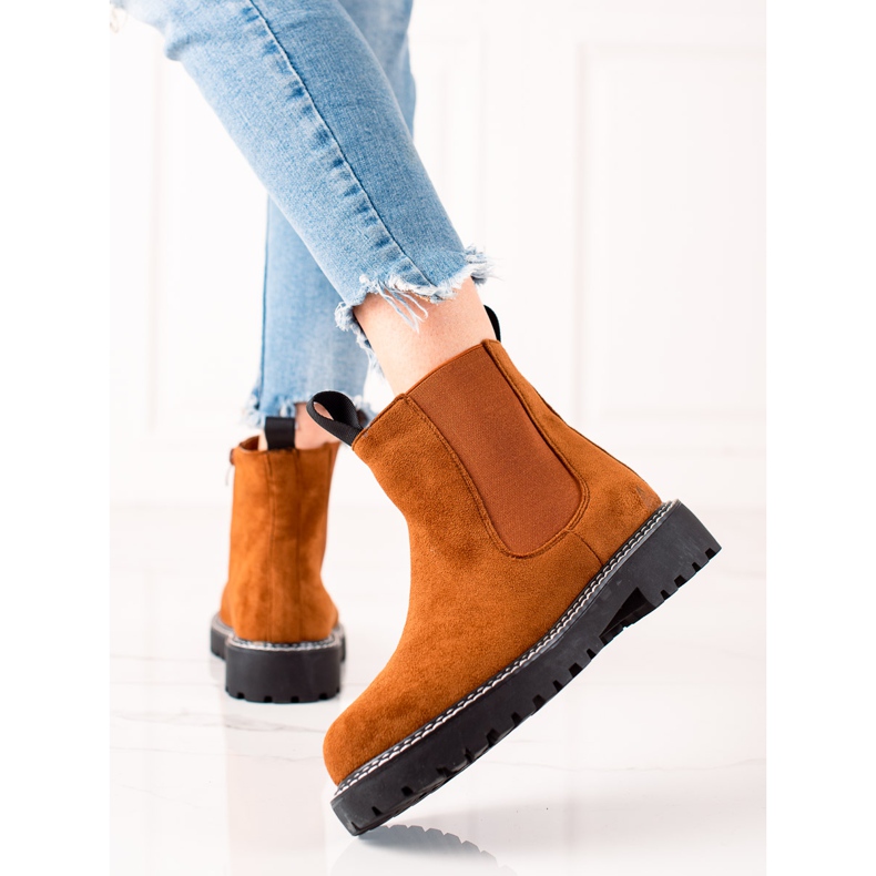 Ideal Shoes Botine din piele intoarsa cu platforma maro 1