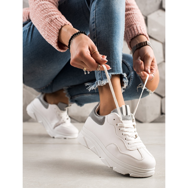 TRENDI Adidași albi argint 1