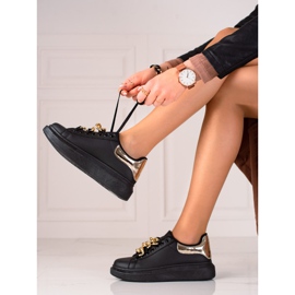 TRENDI Sneaks la modă, cu un lanț negru 1