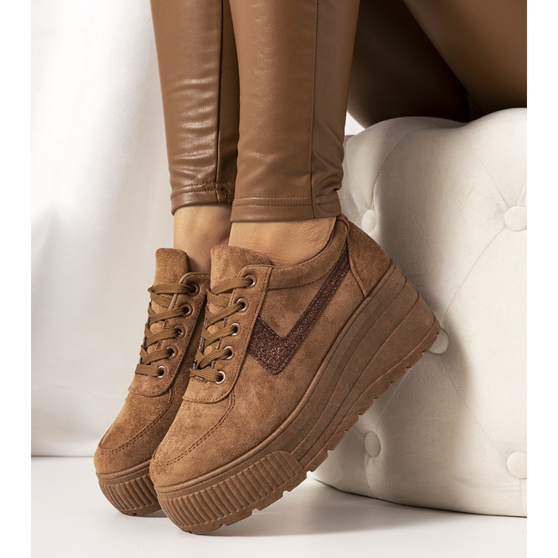 Tenisi maro cu talpa botanica inalta 1 Tenisi maro cu talpa botanica inalta 1