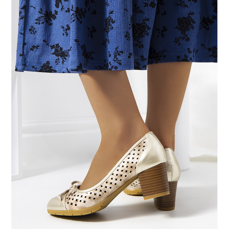 Pompe ajurate de aur Pereira 1