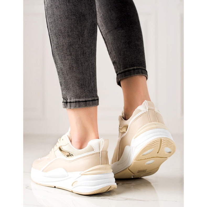 Ideal Shoes Adidași pe platformă bej 1