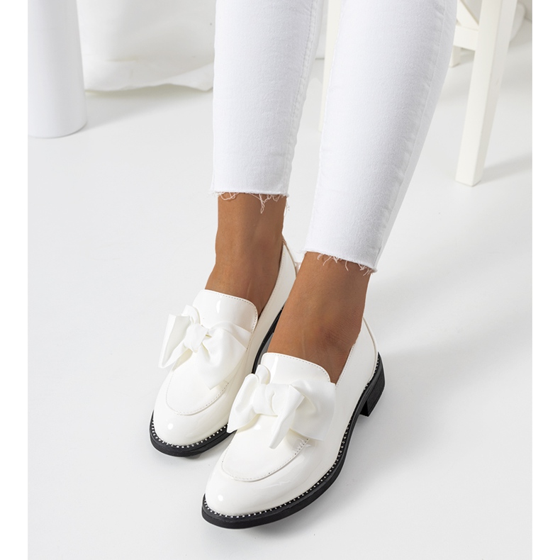 Pantofi Khale lacuiti alb 1