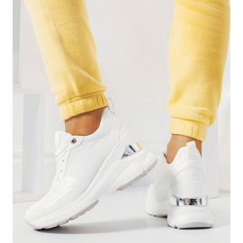 Tenisi albi Cleveland cu pană 1 Tenisi albi Cleveland cu pană 1