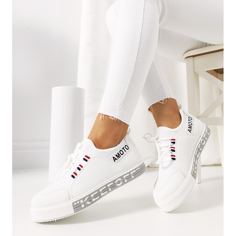 Adidasi Burges albi dama 1 Adidasi Burges albi dama 1