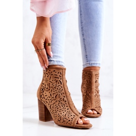 FB1 Cizme Ajurate Pe Un Post Camel Brittany maro 1 FB1 Cizme Ajurate Pe Un Post Camel Brittany maro 1