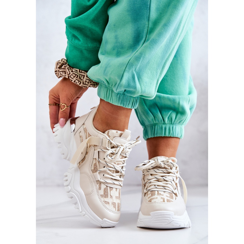 Adidași pe o talpă masivă Beige Stilul tău bej 2