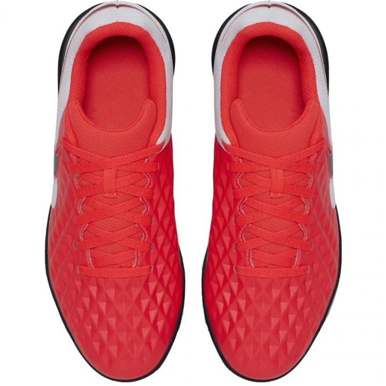 Încălțăminte de interior Nike Tiempo Legend 8 Club Ic Jr AT5882-606 multicolor portocale si rosii 1