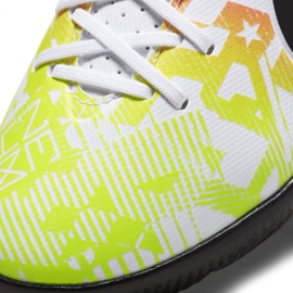 Pantofi de fotbal Nike Mercurial Vapor 13 Academy Njr Ic Jr AT8139 104 multicolor multicolor 5