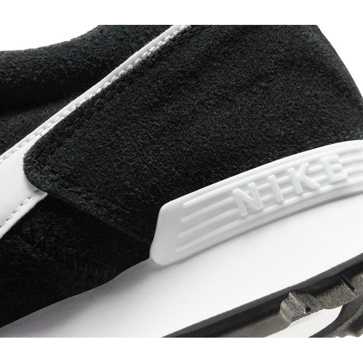 Pantofi Nike Venture Runner Suede M CQ4557-001 negru 1