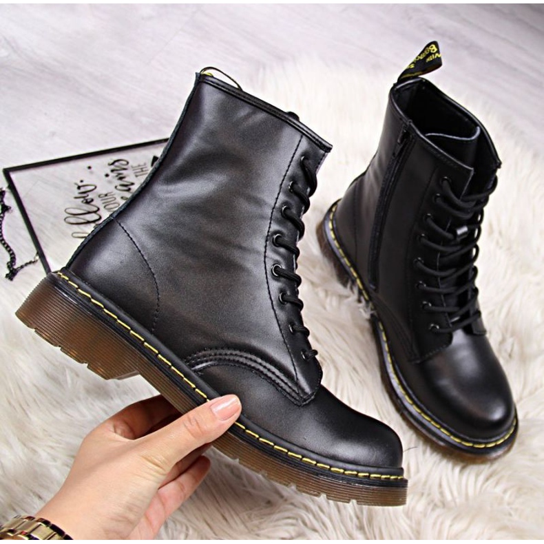 Ghete izolate din piele Filippo W PAW77A negru 1