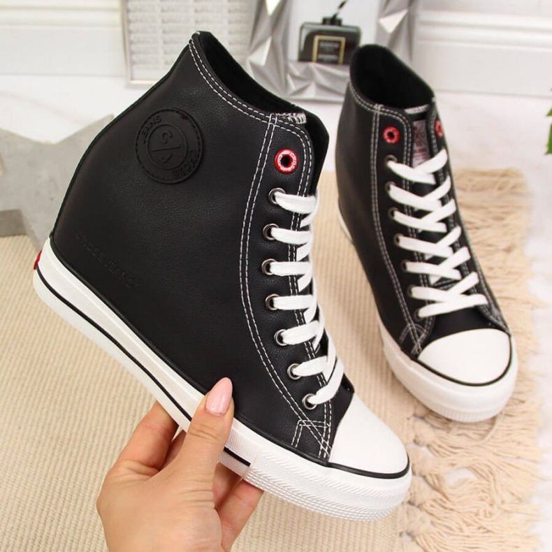 Adidași pe pană Cross Jeans W II2R4025C negru alb 1