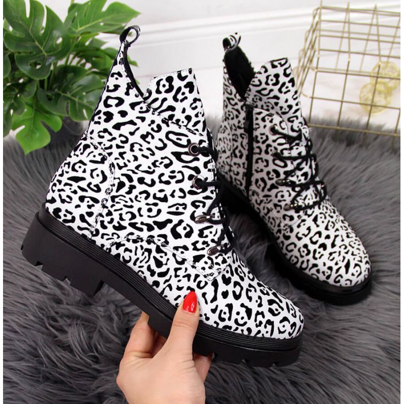 Ghete izolate Filippo W PAW284B alb negru 1