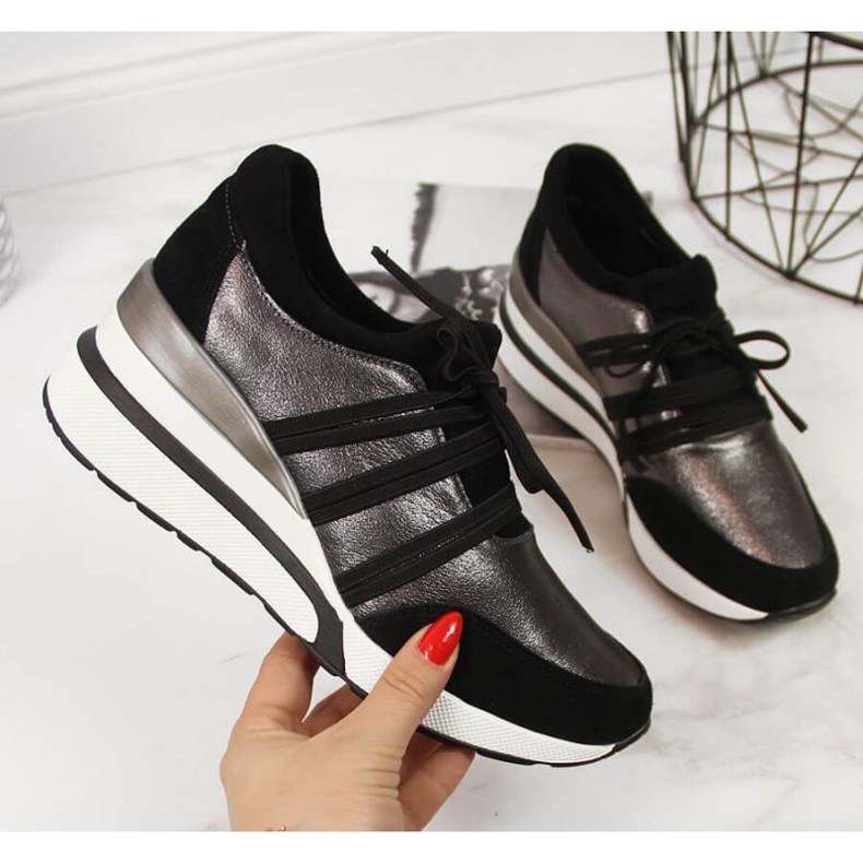 Încălțăminte din piele pe o pană T.Sokolski W SCA139 argintiu negru 1