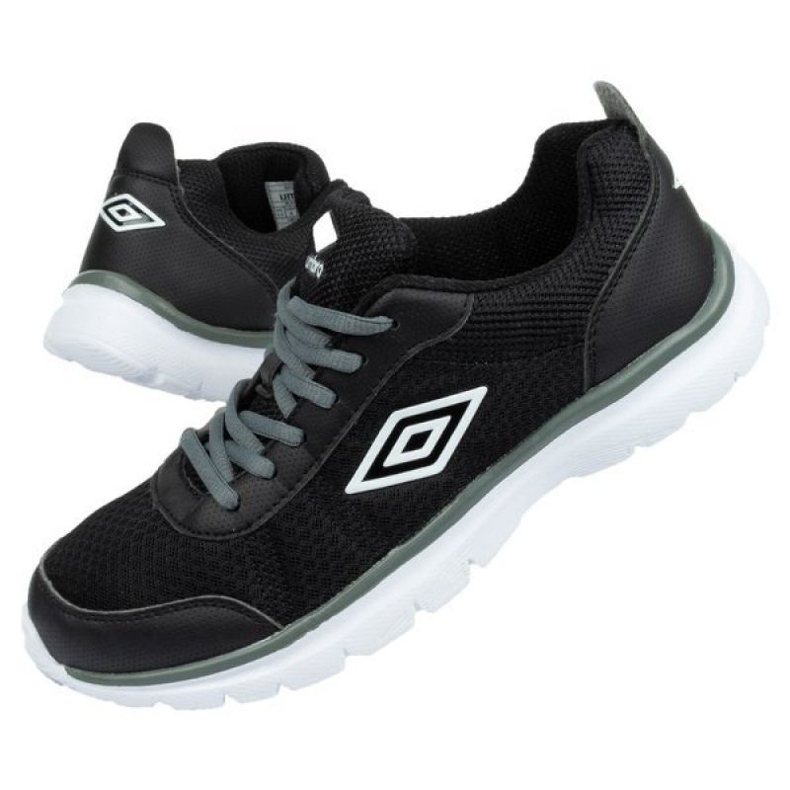Pantofi Umbro W UMFM0068-BW negru 1
