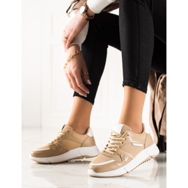 Ideal Shoes Adidași bej pe platformă 1