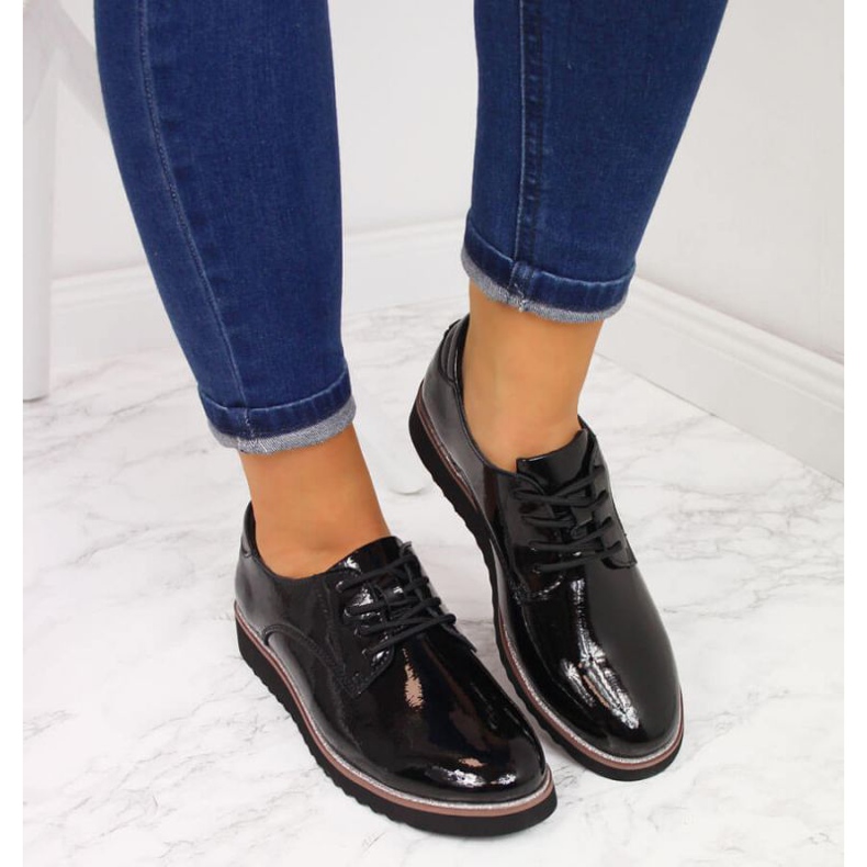 Pantofi din piele lacuita Filippo W PAW174 negru 2