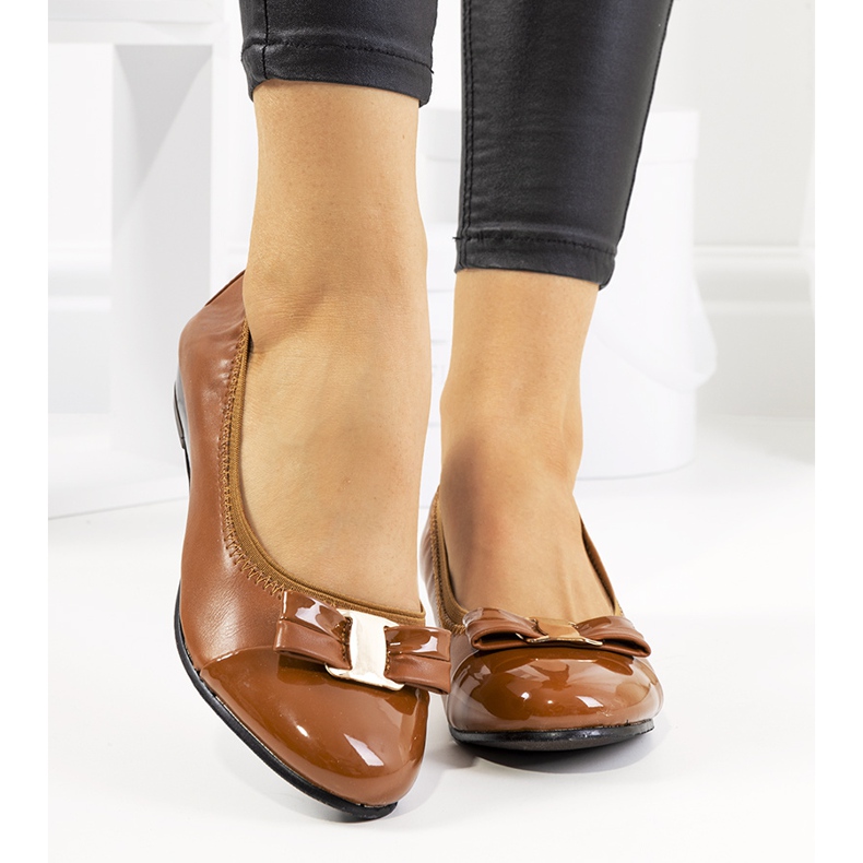 Balerini maro pe pană Rees 1