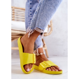 Papuci de damă Big Star cu cataramă FF274A392 Galben 2