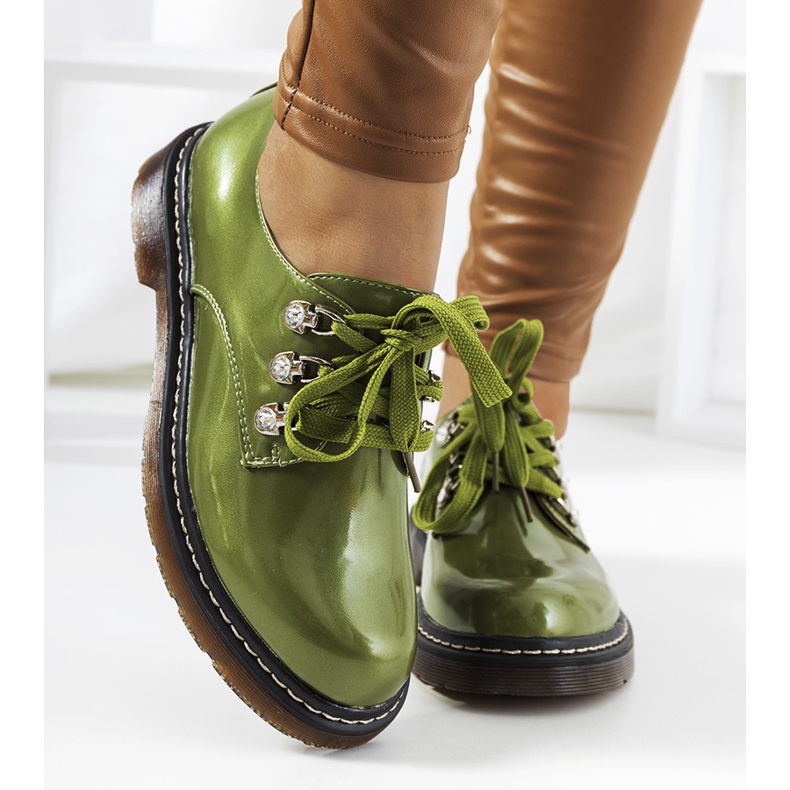 Pantofi verzi lacuiti de Kristina verde 1