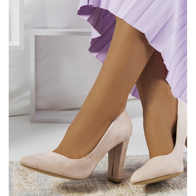 Pompe bej pe postul Ortiz gri 1