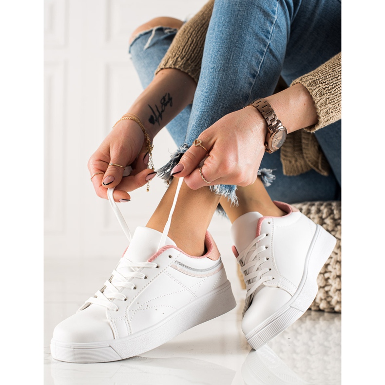 TRENDI Adidași albi casual 1