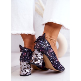 Pompi De Piele Pe Un Bar Maciejka 05334-15 Bleumarin albastru marin roz multicolor 6