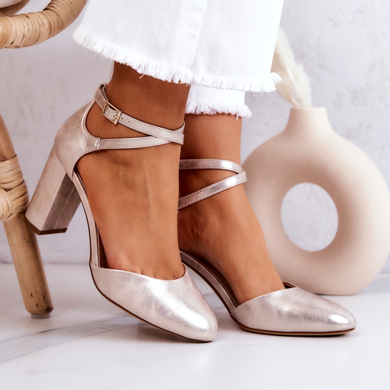 Pompe din piele pe un stâlp Sergio Leone SK851 Golden de aur 2