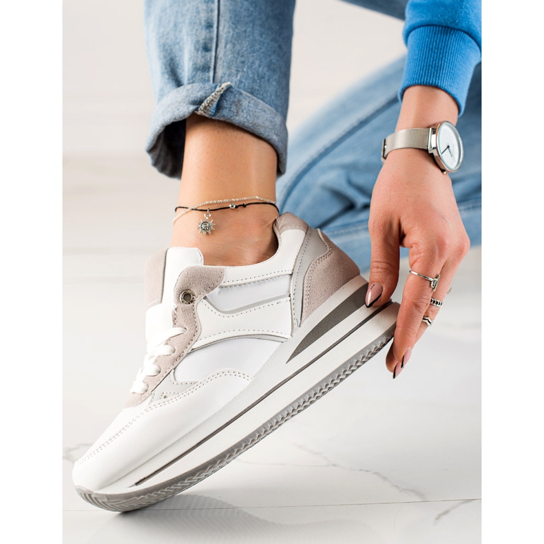 TRENDI Gri se furișează pe platformă alb 1