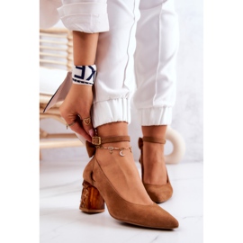 Pompe din piele intoarsa cu fundita Maciejka 05059-29 maro 2