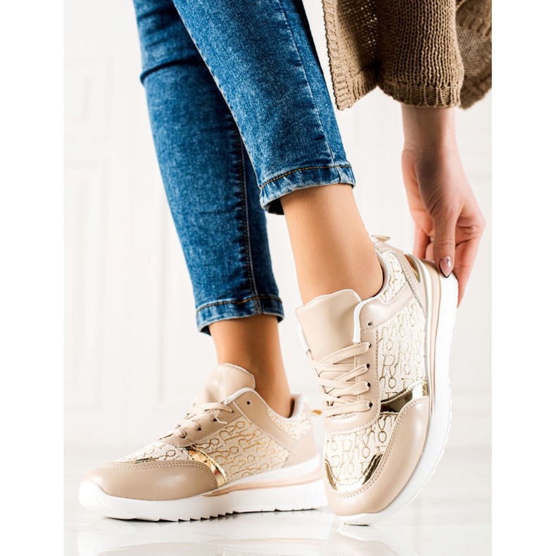 TRENDI Pantofi bej comozi 1