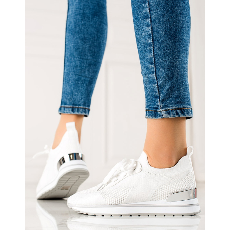 TRENDI Pantofi sport albi cu sclipici 1