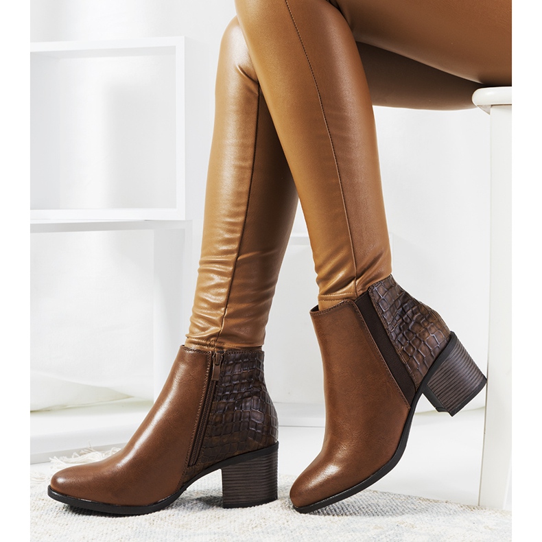 Cizme izolate maro Villa 1