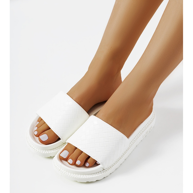 Papuci albi pe platforma Big Star HH274683 1