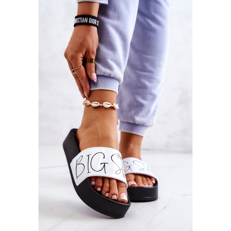 Papuci de cauciuc pentru femei Big Star JJ274A275 Alb-negru 1