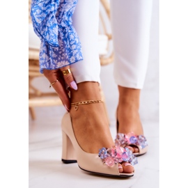 Pompe din Piele Cu Ornament Dayane Bej 1