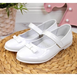 Balerini de comuniune cu Velcro Kornecki Jr KOR6493C alb 2