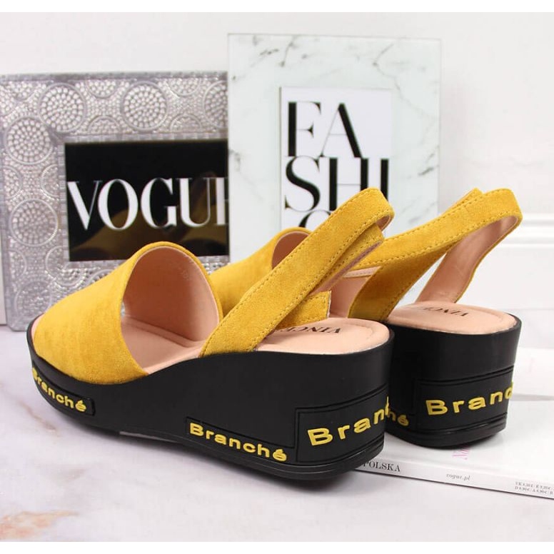 Sandale cu pană Vinceza W JAN108B galben 2 Sandale cu pană Vinceza W JAN108B galben 2